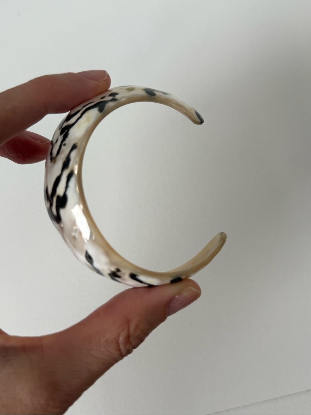 White and Black Patterned Resin Cuff Bracelet - Women Jewelry - Picture 3 of 4